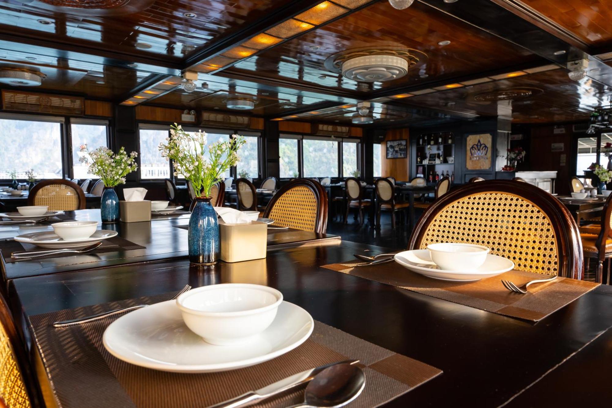 La Regina Royal Cruise Hotel Ha Long Exterior photo