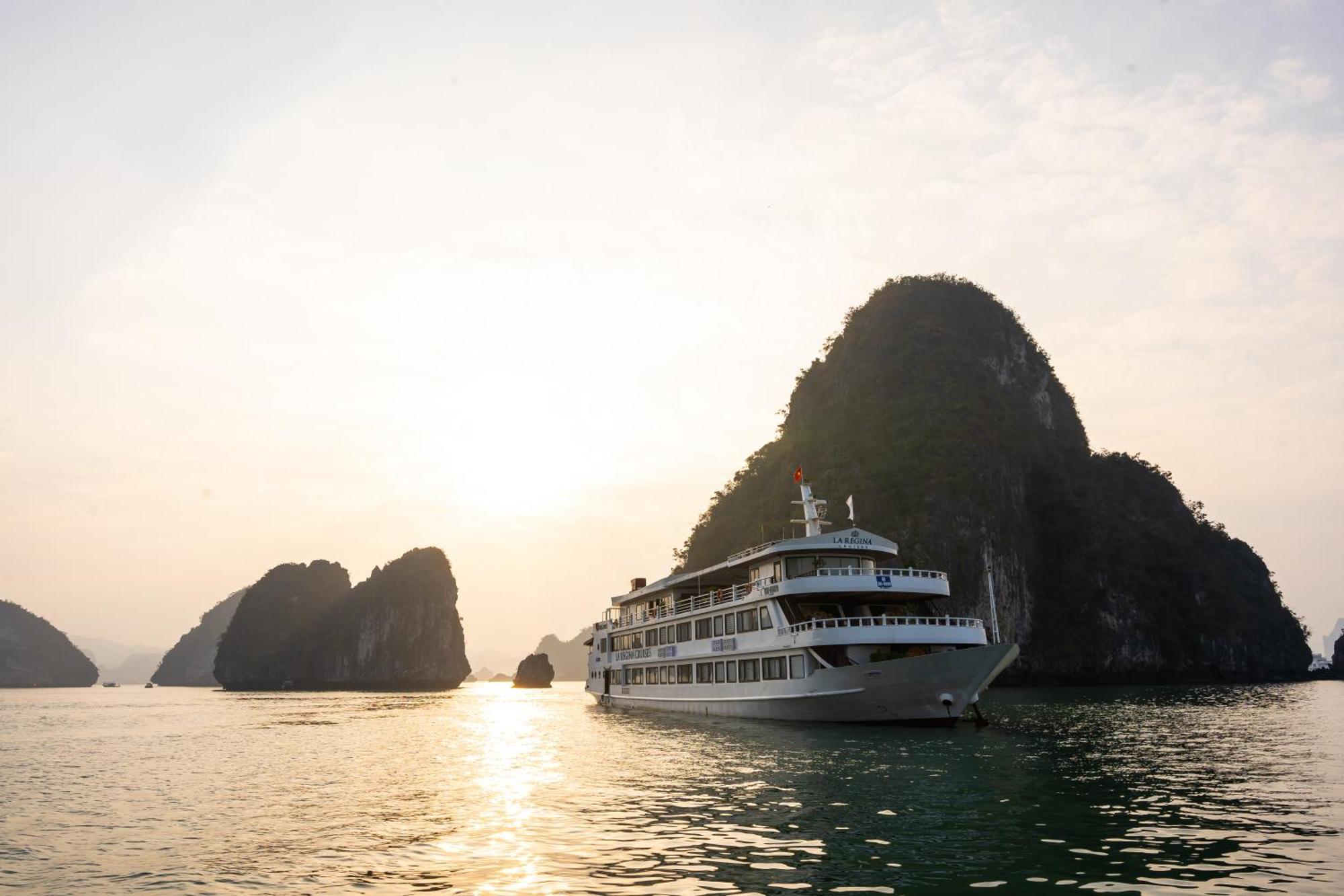 La Regina Royal Cruise Hotel Ha Long Exterior photo