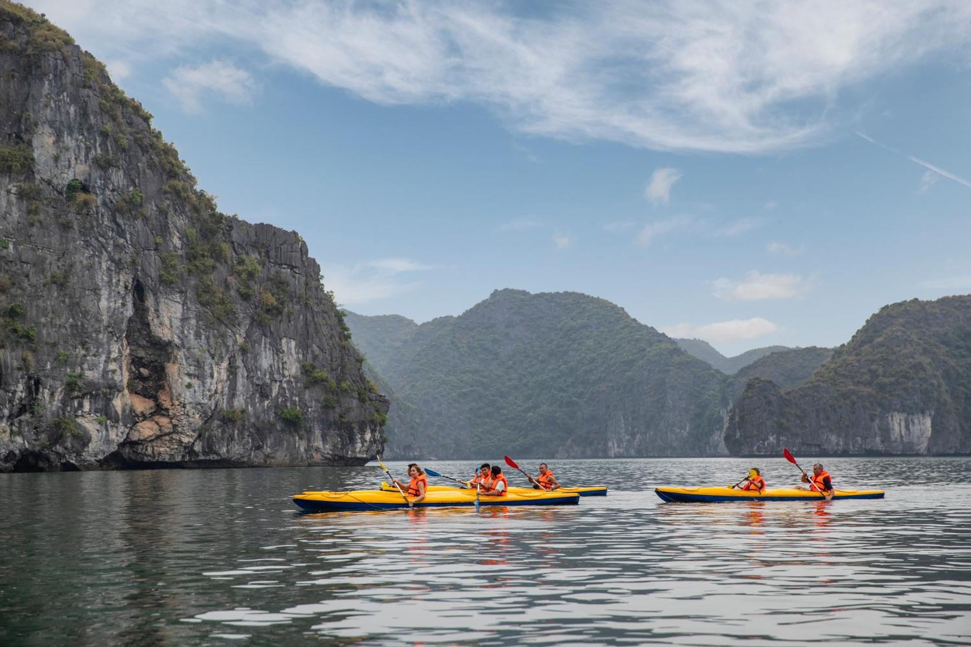 La Regina Royal Cruise Hotel Ha Long Exterior photo